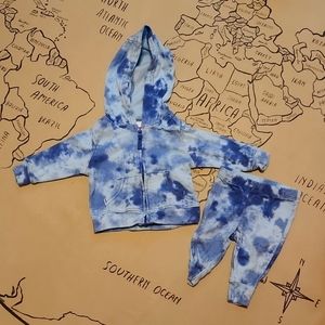 Carters NB Hoodie and Sweatpant set